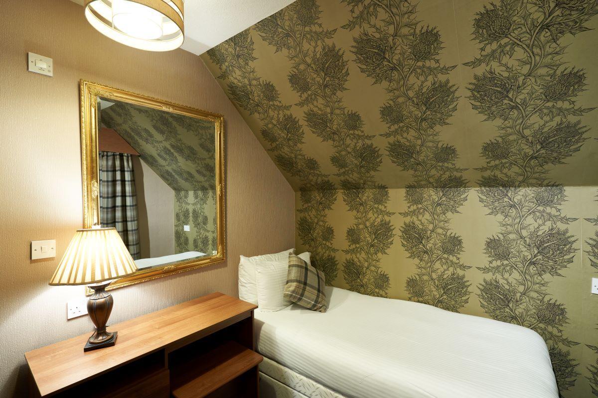Loch Kinord Hotel Dinnet Extérieur photo