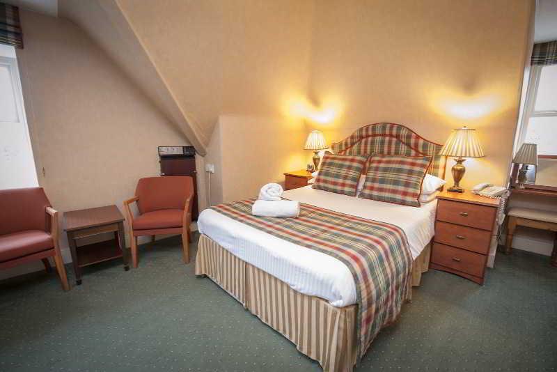 Loch Kinord Hotel Dinnet Extérieur photo