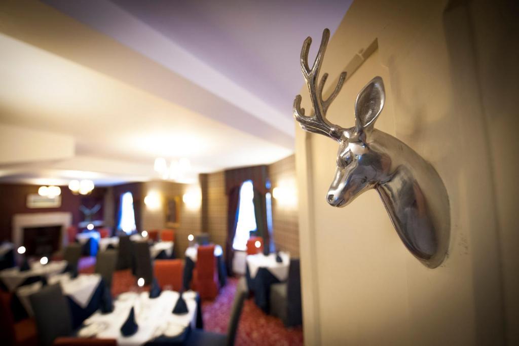 Loch Kinord Hotel Dinnet Extérieur photo